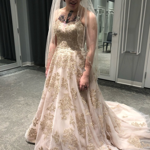 Rose gold wedding dress - Picture 4 of 8